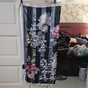 Jones New York Black and Cream Scarf